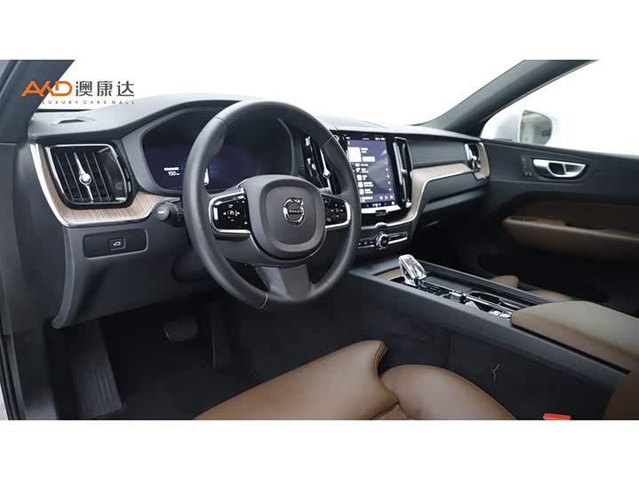 Фото 6 - Volvo XC60