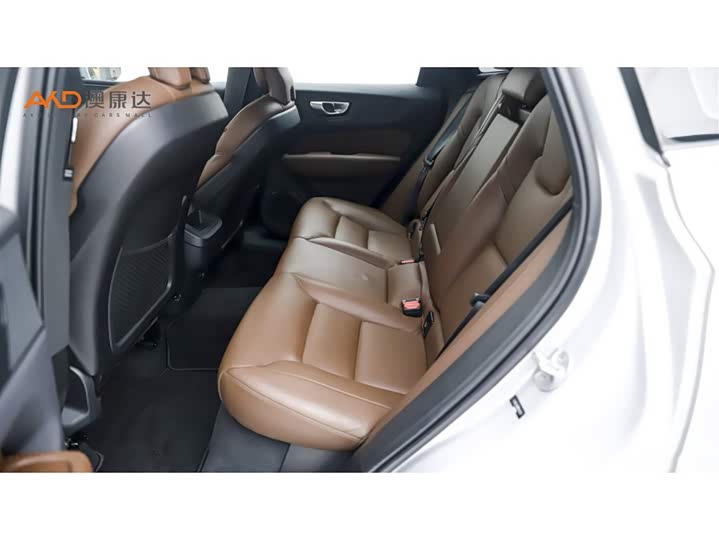 Фото 7 - Volvo XC60