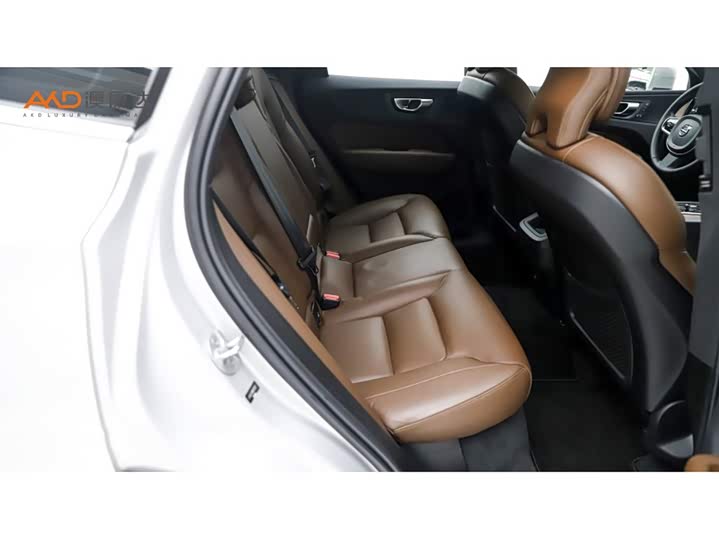 Фото 8 - Volvo XC60