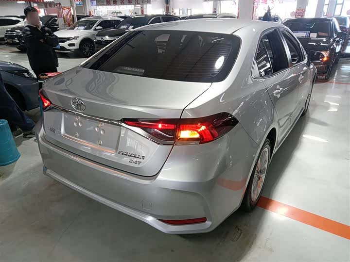 Фото 7 - Toyota Corolla