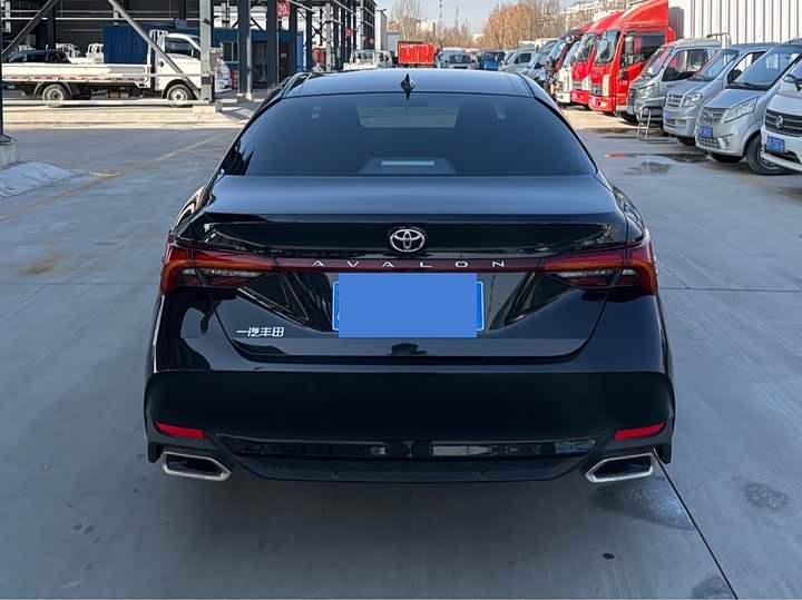 Фото 2 - Toyota Avalon