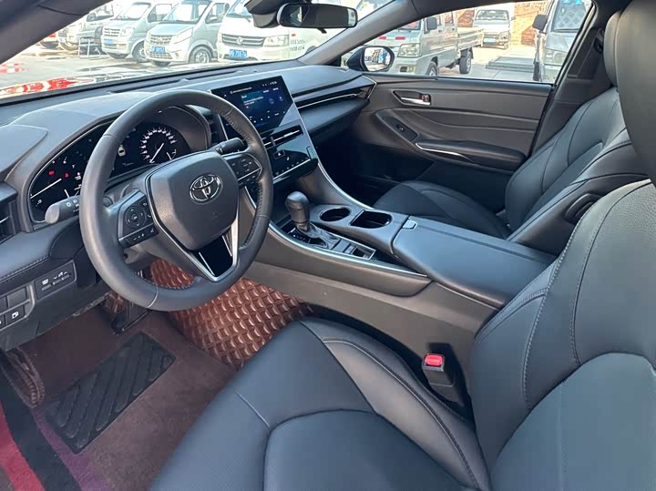 Фото 8 - Toyota Avalon