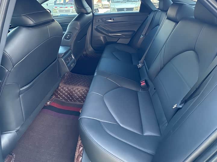 Фото 9 - Toyota Avalon