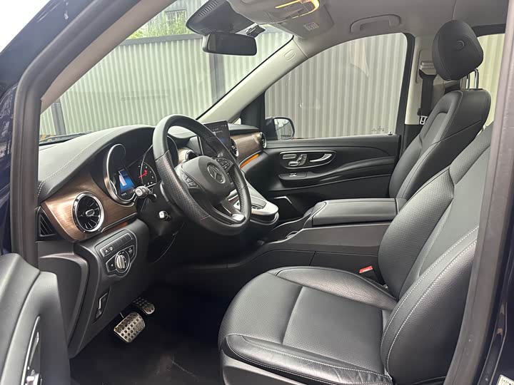 Фото 5 - Mercedes-Benz V-Class