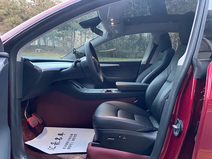 Фото 4 - Tesla Model Y