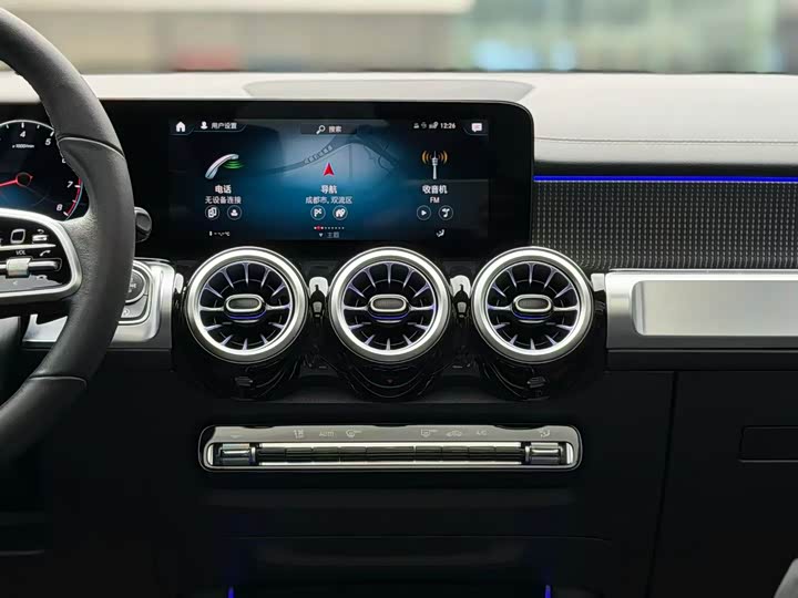 Фото 4 - Mercedes-Benz GLB-Class