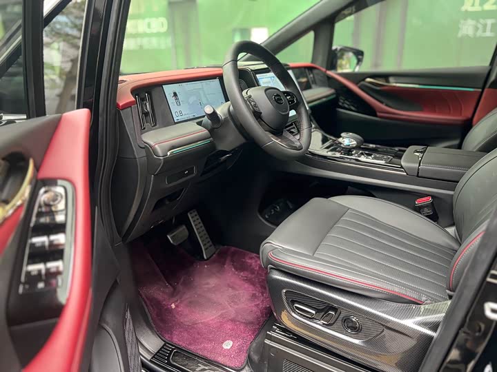 Фото 4 - GAC Trumpchi M8