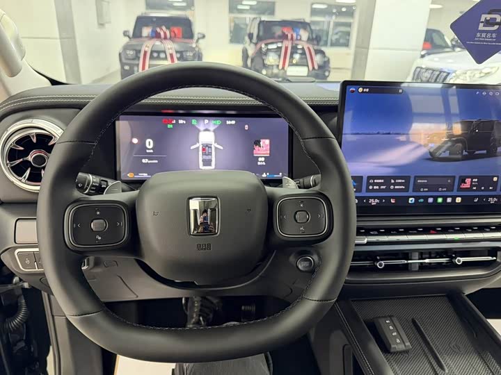 Фото 2 - Tank 300