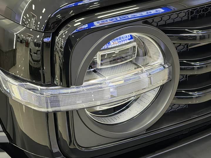 Фото 7 - Tank 300