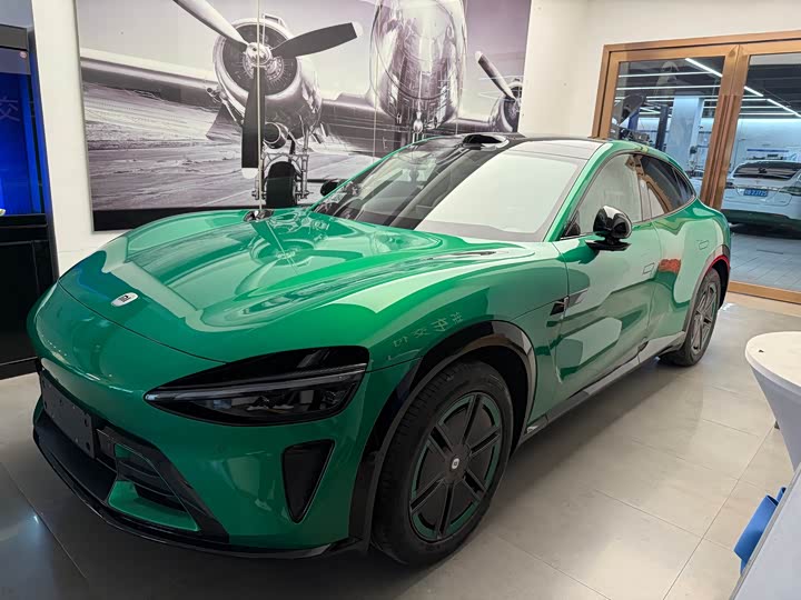 Фото 1 - Xiaomi YU7