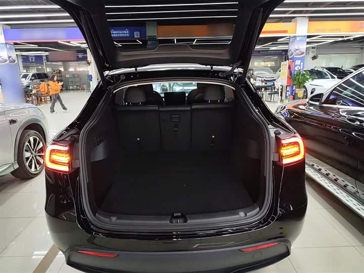Фото 9 - Tesla Model Y