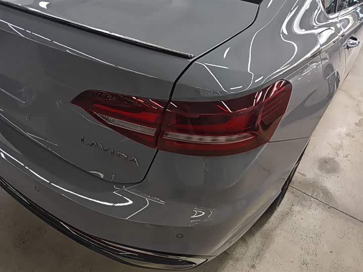 Фото 8 - Volkswagen Lavida