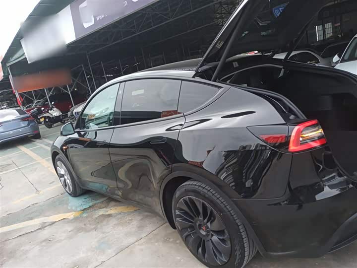Фото 5 - Tesla Model Y