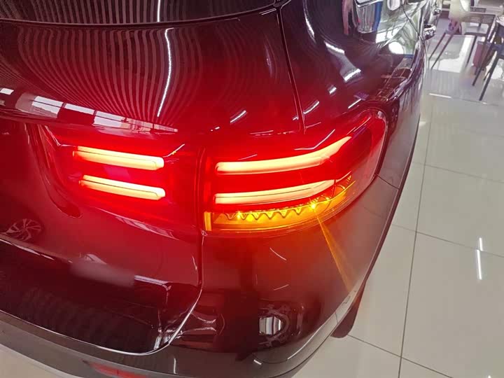 Фото 8 - Mercedes-Benz GLB-Class