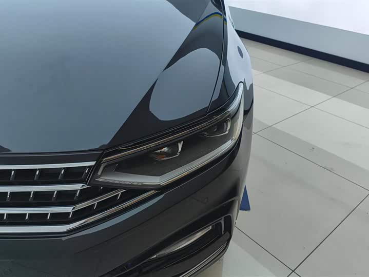 Фото 5 - Volkswagen Magotan