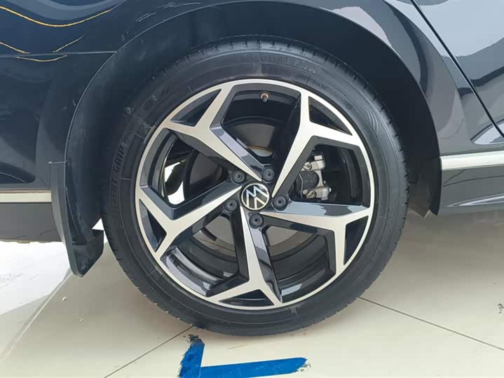 Фото 6 - Volkswagen Magotan