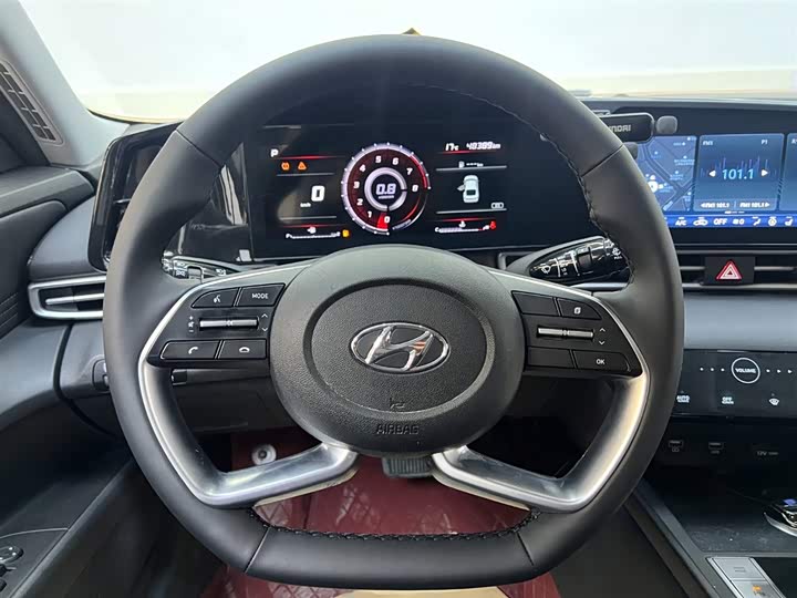 Фото 8 - Hyundai Elantra N line