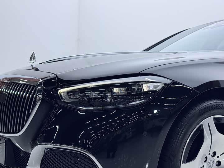 Фото 2 - Mercedes-Benz Maybach S-Class