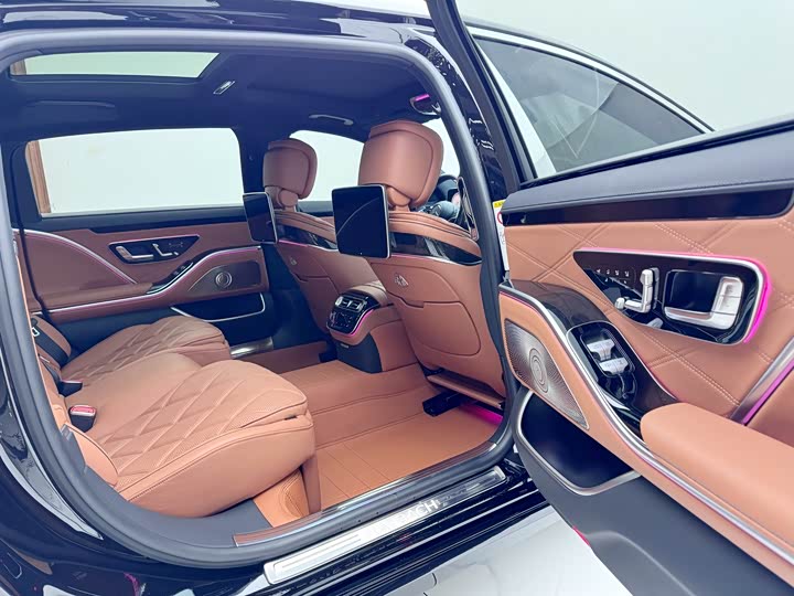 Фото 7 - Mercedes-Benz Maybach S-Class