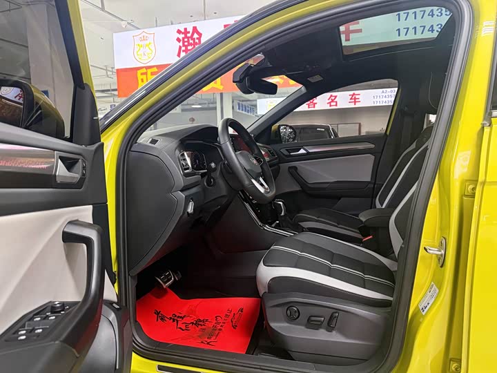 Фото 4 - Volkswagen T-Roc