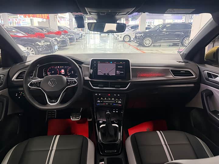 Фото 5 - Volkswagen T-Roc