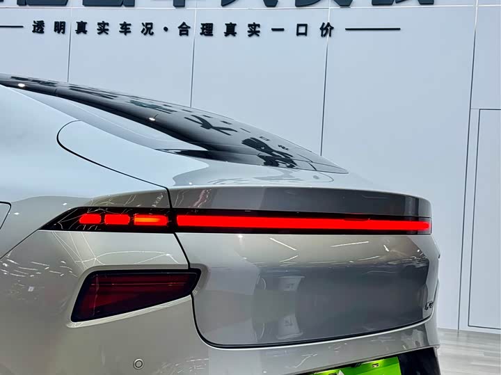 Фото 9 - XPeng P7