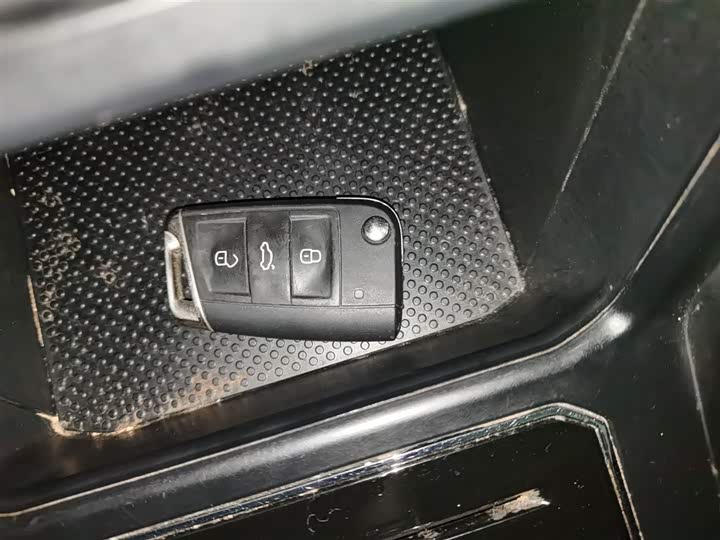 Фото 9 - Volkswagen Polo