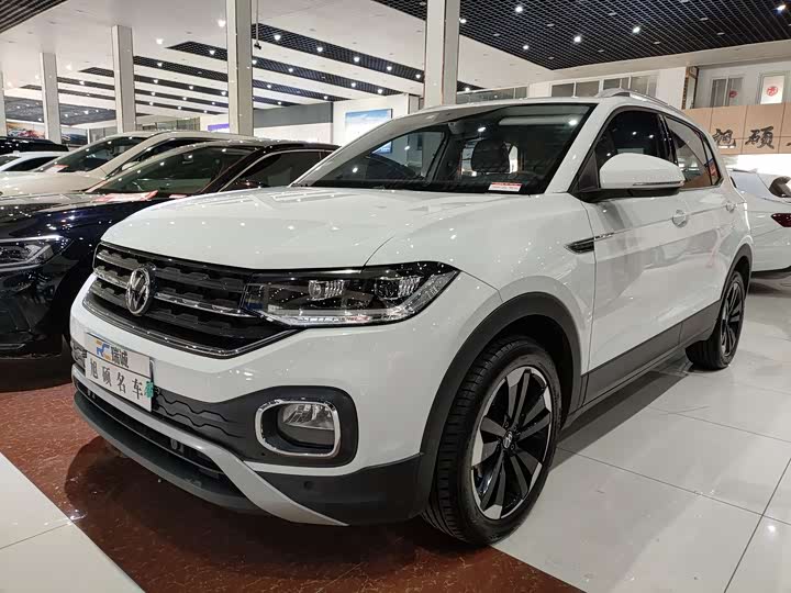 Фото 1 - Volkswagen Tacqua