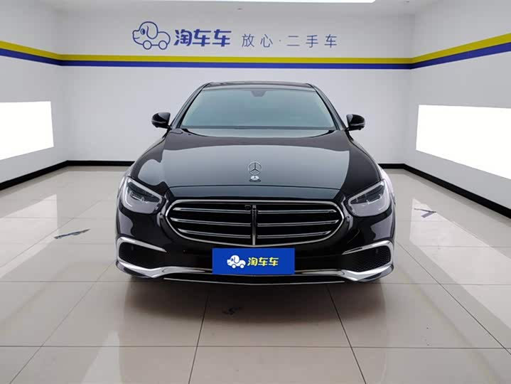 Фото 2 - Mercedes-Benz E-Class