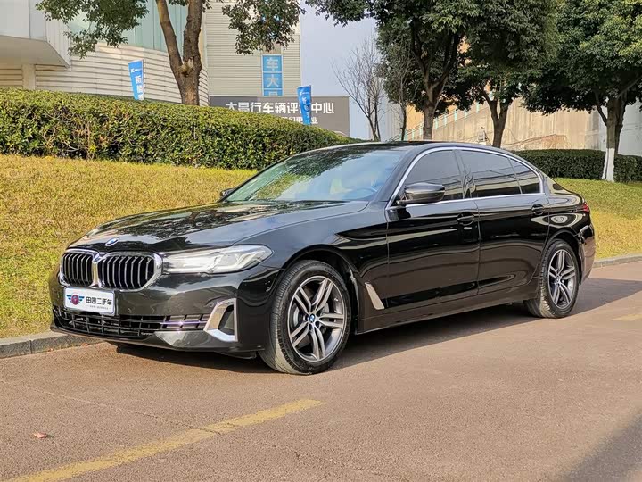 Фото 1 - BMW 5 Series