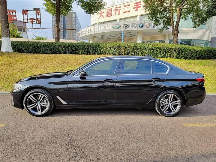 Фото 3 - BMW 5 Series