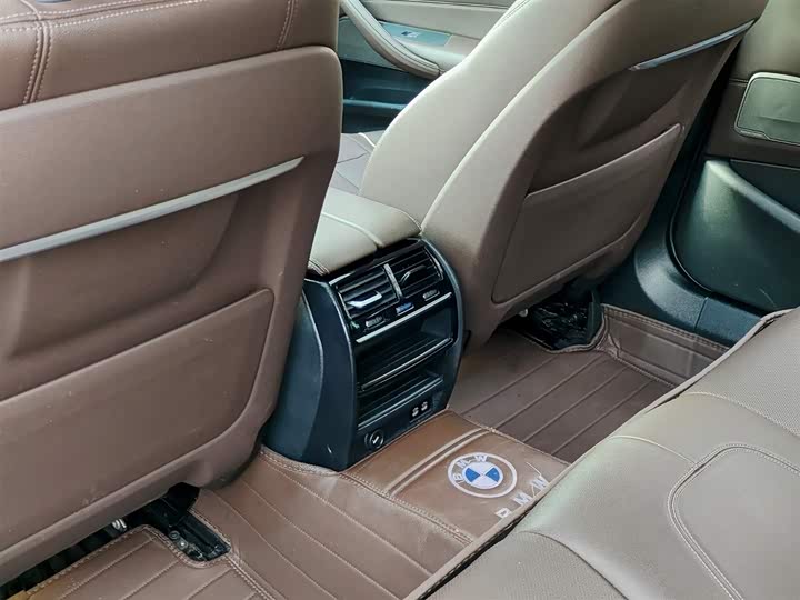 Фото 9 - BMW 5 Series
