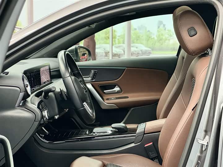 Фото 6 - Mercedes-Benz A-Class