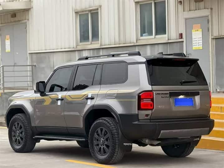 Фото 7 - Toyota Prado