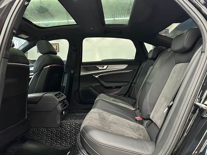 Фото 5 - Audi A6L