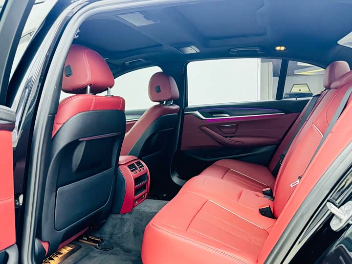 Фото 6 - BMW 5 Series