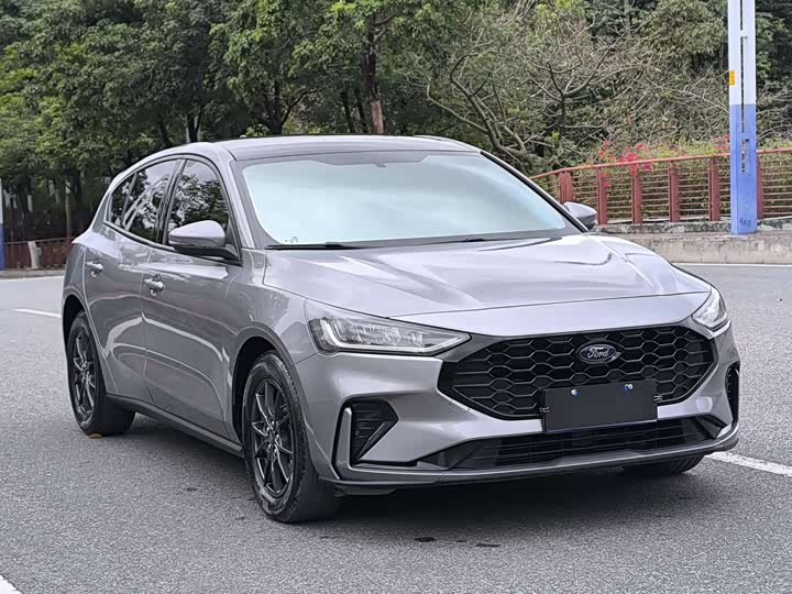 Фото 3 - Ford Focus