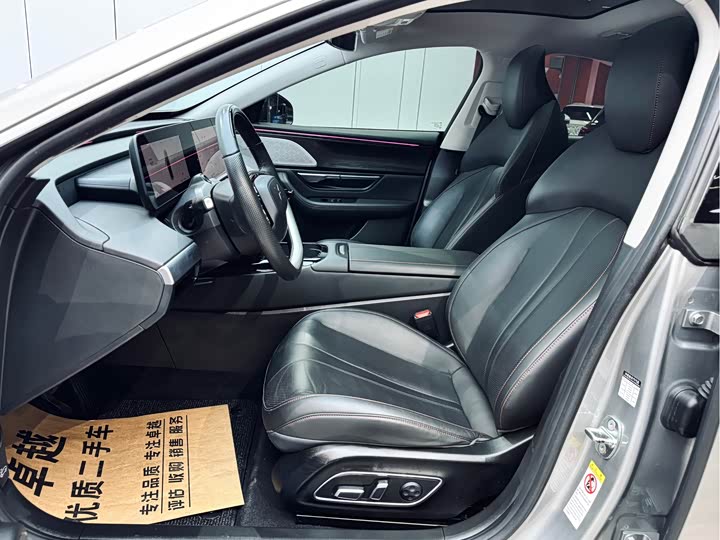 Фото 9 - XPeng P7