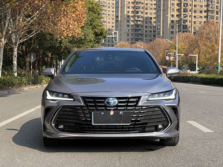 Фото 2 - Toyota Avalon