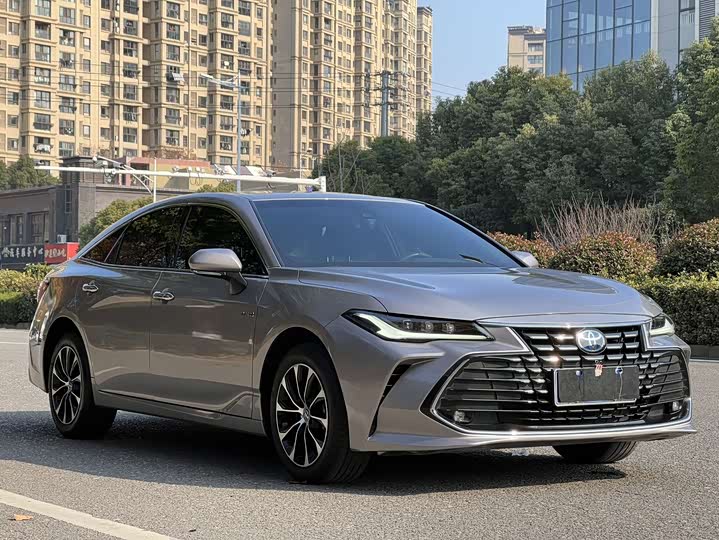 Фото 3 - Toyota Avalon