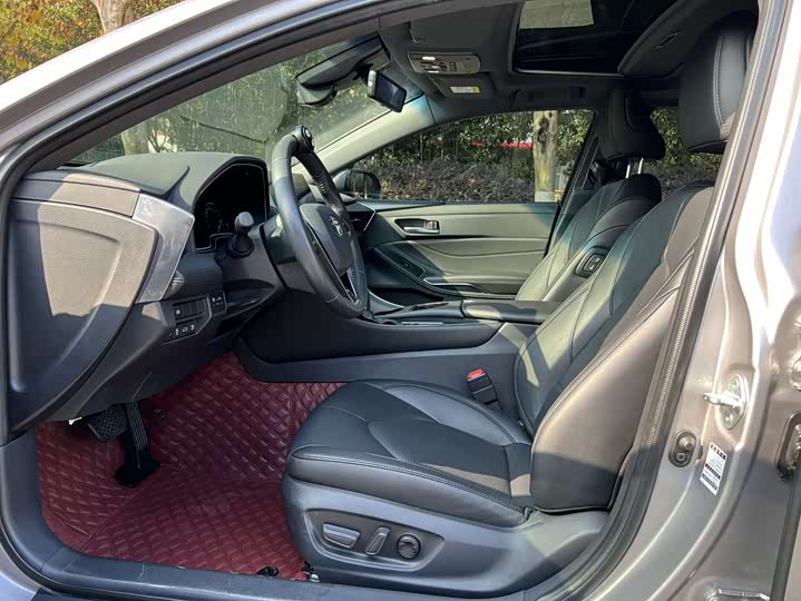 Фото 7 - Toyota Avalon