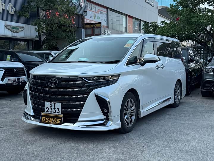 Фото 3 - Toyota Alphard