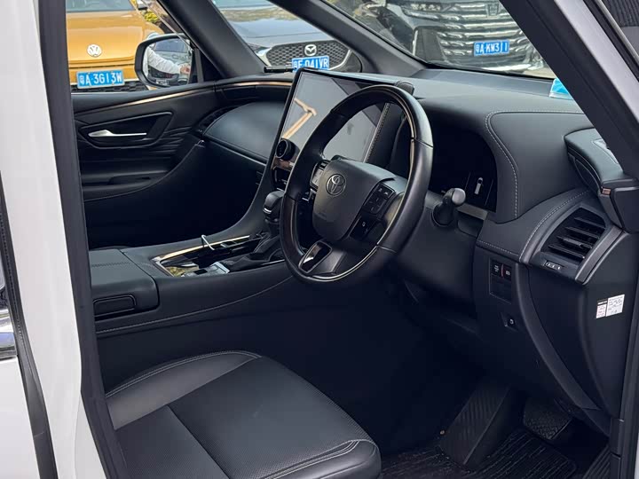 Фото 7 - Toyota Alphard