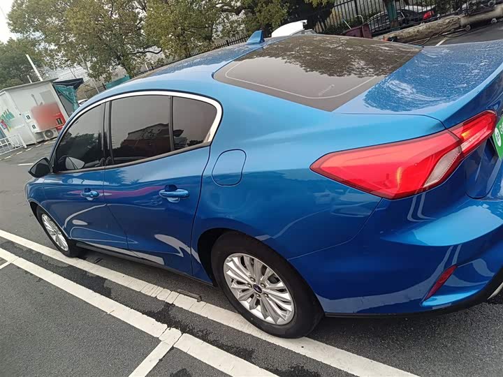 Фото 5 - Ford Focus