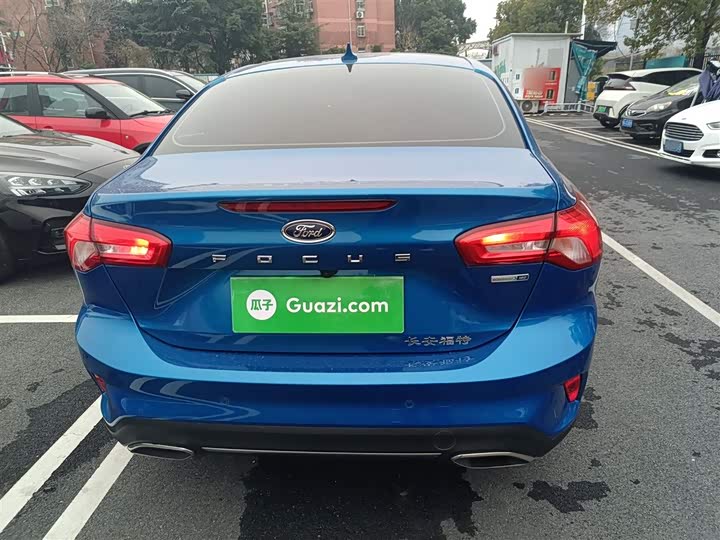 Фото 6 - Ford Focus