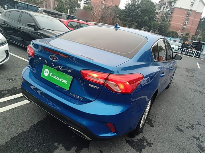 Фото 7 - Ford Focus