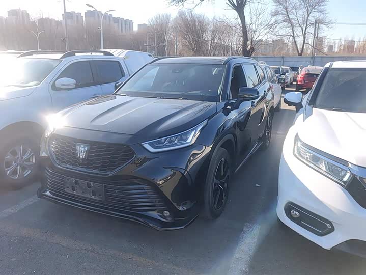 Фото 1 - Toyota Crown Kluger