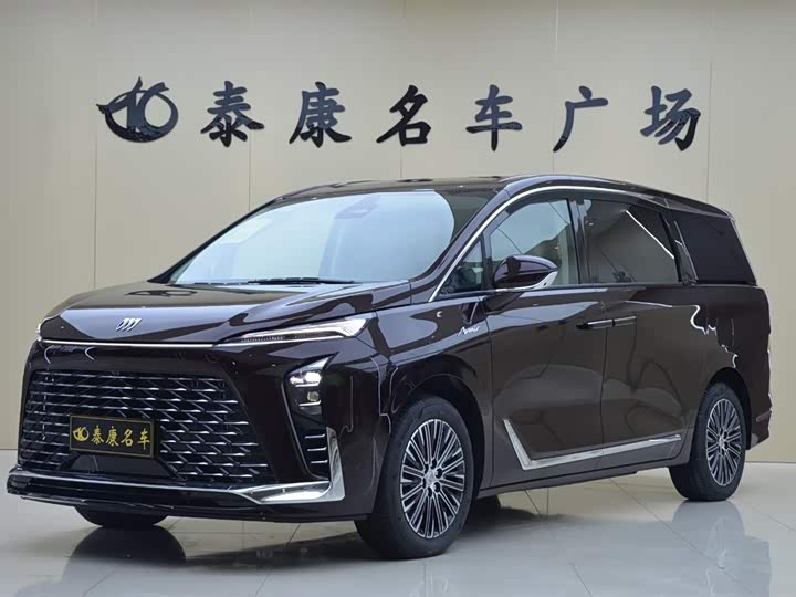 Фото 1 - Buick GL8 Hybrid