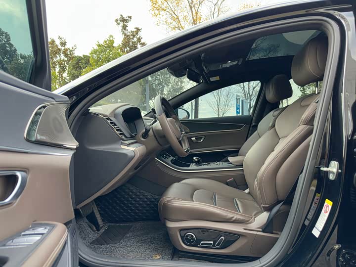 Фото 8 - BYD Han