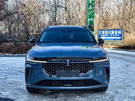 Фото 1 - Lincoln Nautilus